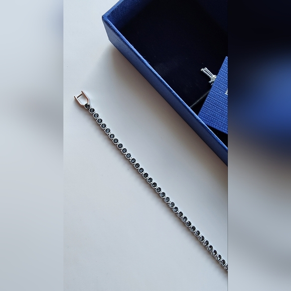 Matrix Tennis bracelet - Picture 2 of 6